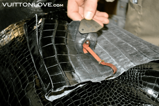 Louis Vuitton fabriken atelier tillverkning vaskor Asnieres-sur-Seine Vuitton Love 14