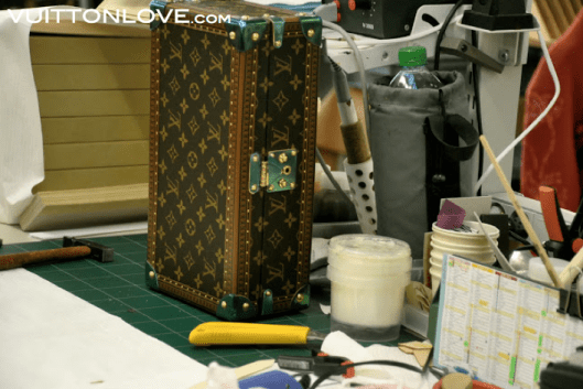 Louis Vuitton fabriken atelier tillverkning vaskor Asnieres-sur-Seine Vuitton Love 16