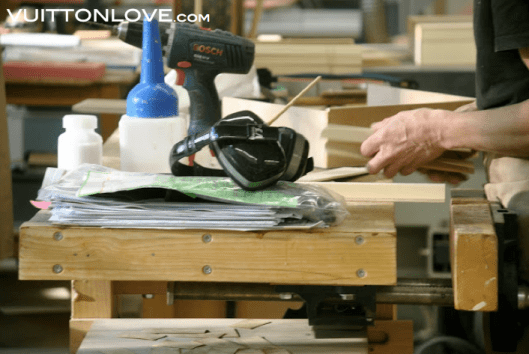 Louis Vuitton fabriken atelier tillverkning vaskor Asnieres-sur-Seine Vuitton Love 3