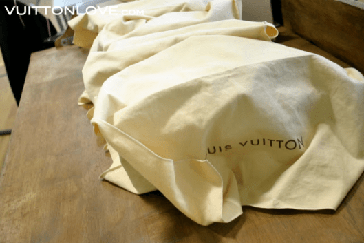 Louis Vuitton fabriken atelier tillverkning vaskor Asnieres-sur-Seine Vuitton Love 31