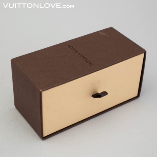 Louis Vuitton Zink Trunk Koffert Miniatyr Bukowskis Vuitton Love